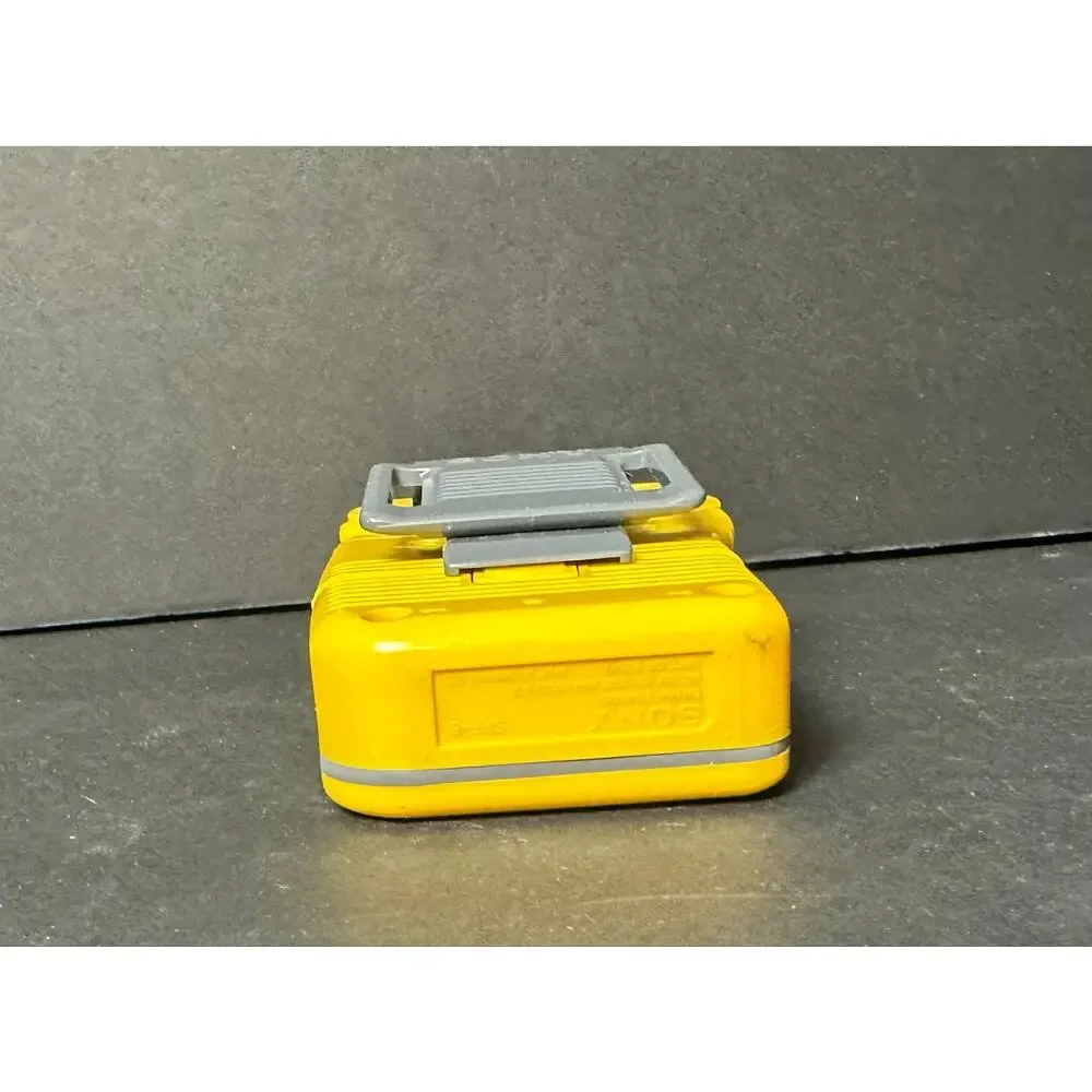 Sony Sports AM/FM Walkman Radio Yellow SRF-8 With Belt Clip Tested y2k style